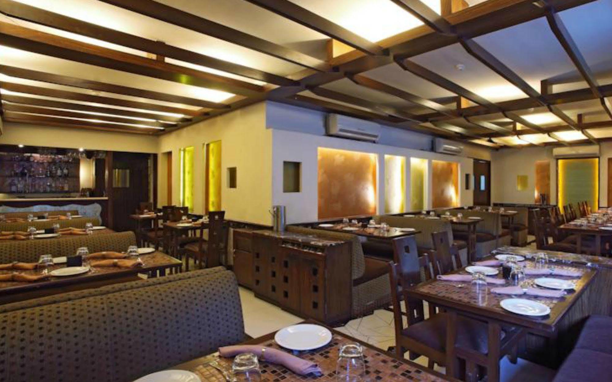 Fabhotel Shubhangan - Nr Bandra Bombay Esterno foto